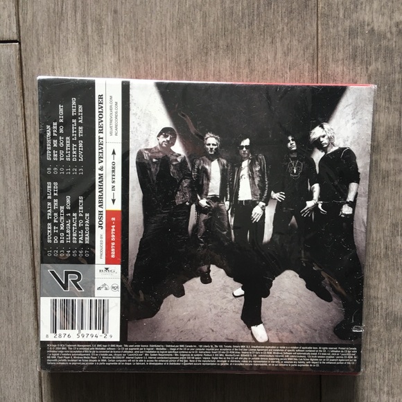 VELVET REVOLVER CD ALBUM - CONTRABAND (red cover) - Picture 2 of 2